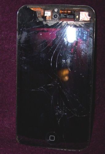 Apple iPod touch 4e génération noir (8 Go) A1367 pour pièces SEULEMENT/écran cassé  - Photo 1 sur 2