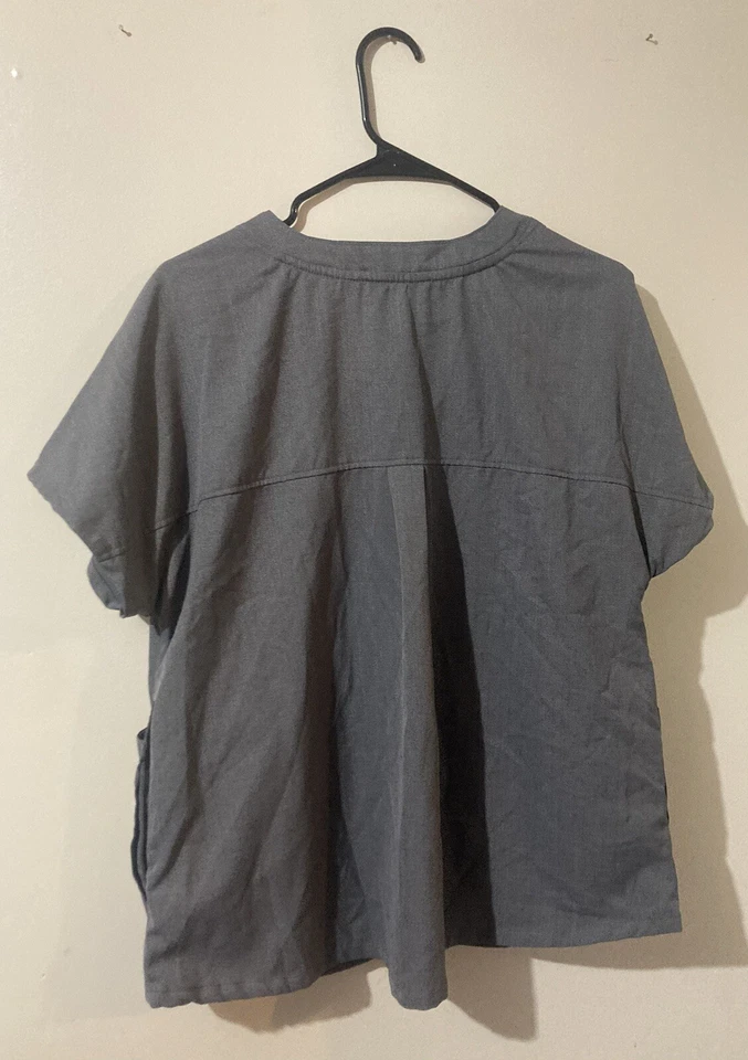 Camisa para mujer Climate Right Cuddl Duds gris jaspeado trabajo exfoliantes L ayuda de enfermera Foto 2 de 4