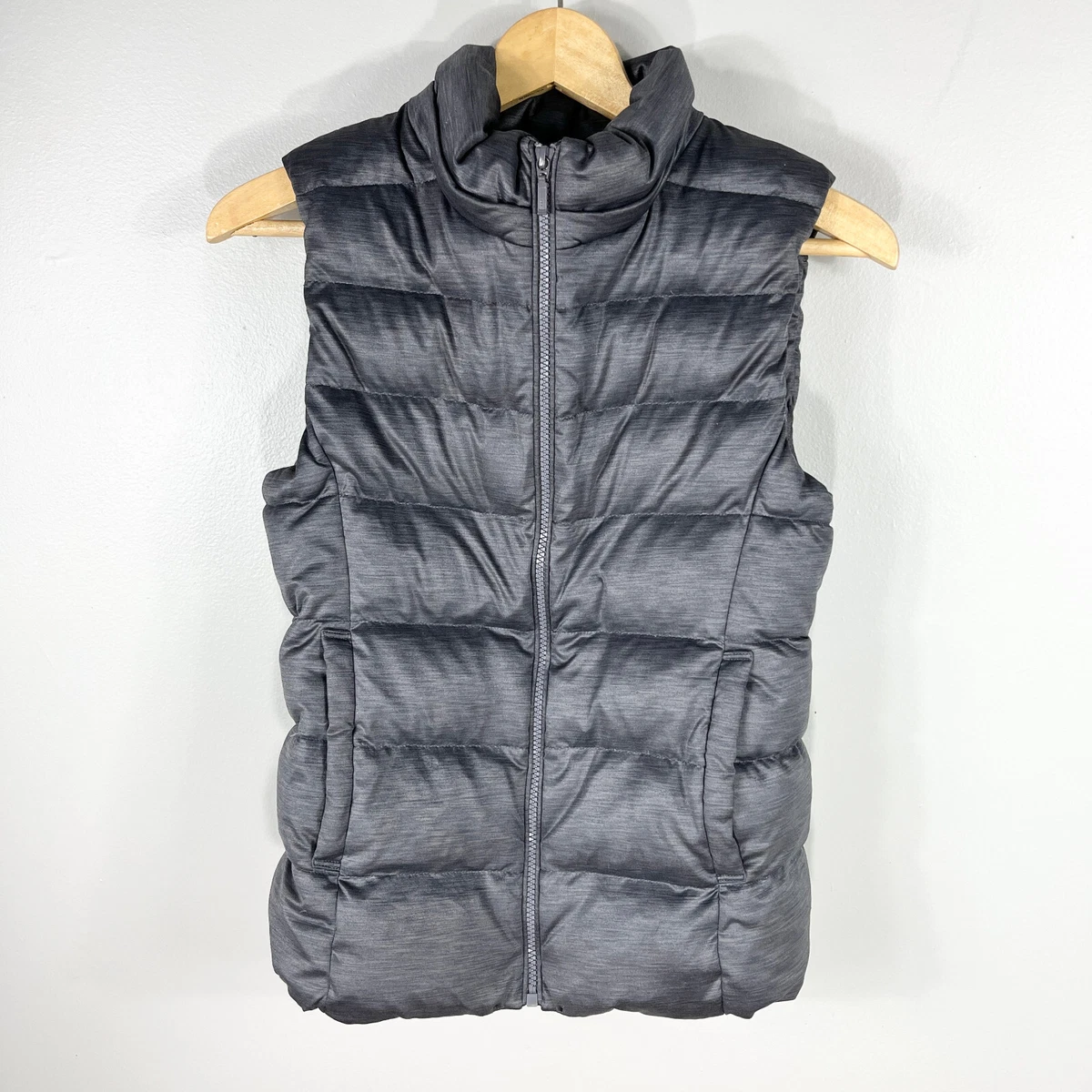Uniqlo Gray Quilted Down Puffer Vest Women s S eBay