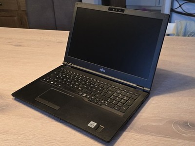 Fujitsu Lifebook E5510 15.6'' Intel i5-10210U 8GB RAM 512GB SSD FHD Win 11 Pro