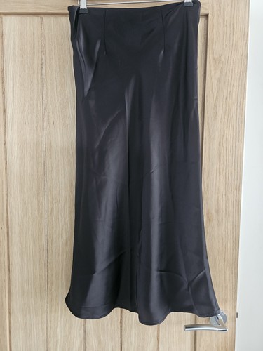 DIVIDED H&M Satin Midi Skirt A Line black Size 10 - New with tags - Picture 6 of 7