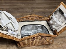 Picnic Wine & Cheese Basket Service for 2 Wic...