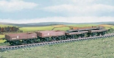 OO Waggonbausatz - Permanent Way 4er Set Waggons + Ladungen - Parkside PC575