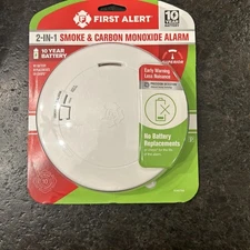 First Alert 1046796 2-IN-1 Smoke & Carbon Monoxide Alarm 10-Year Battery 2073OB