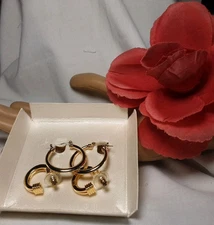 Earring Gold Tone Hoops Lot Of 2 Pairs Shinny Round Pierced 1.25" & 7/8" Jewerly