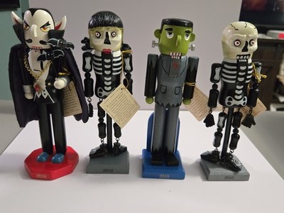 Lot Of 4 Halloween Nutcrackers Wooden Dracula Frankenstein Skeleton Limited/8004