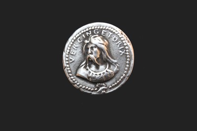 Vercingetorix Profile Badge (20mm) (Pin's Fixation) 5a.