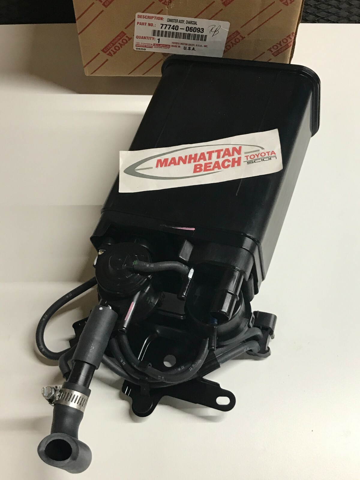 NEW GENUINE TOYOTA 1999 CAMRY SOLARA AVALON VAPOR CHARCOAL CANISTER