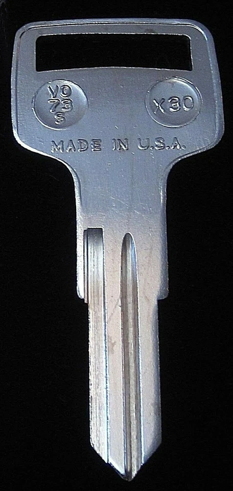 VO73S VOLVO LLAVE PUERTA Y MALETERO se adapta a muchos 1973-1983 144 164 240 242 DL GLE Foto 2 de 4