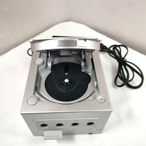 Gebrauchte Nintendo GameCube Konsole DOL-001 mit Controller DOL-003, vollständig getestet und - Bild 5 von 9