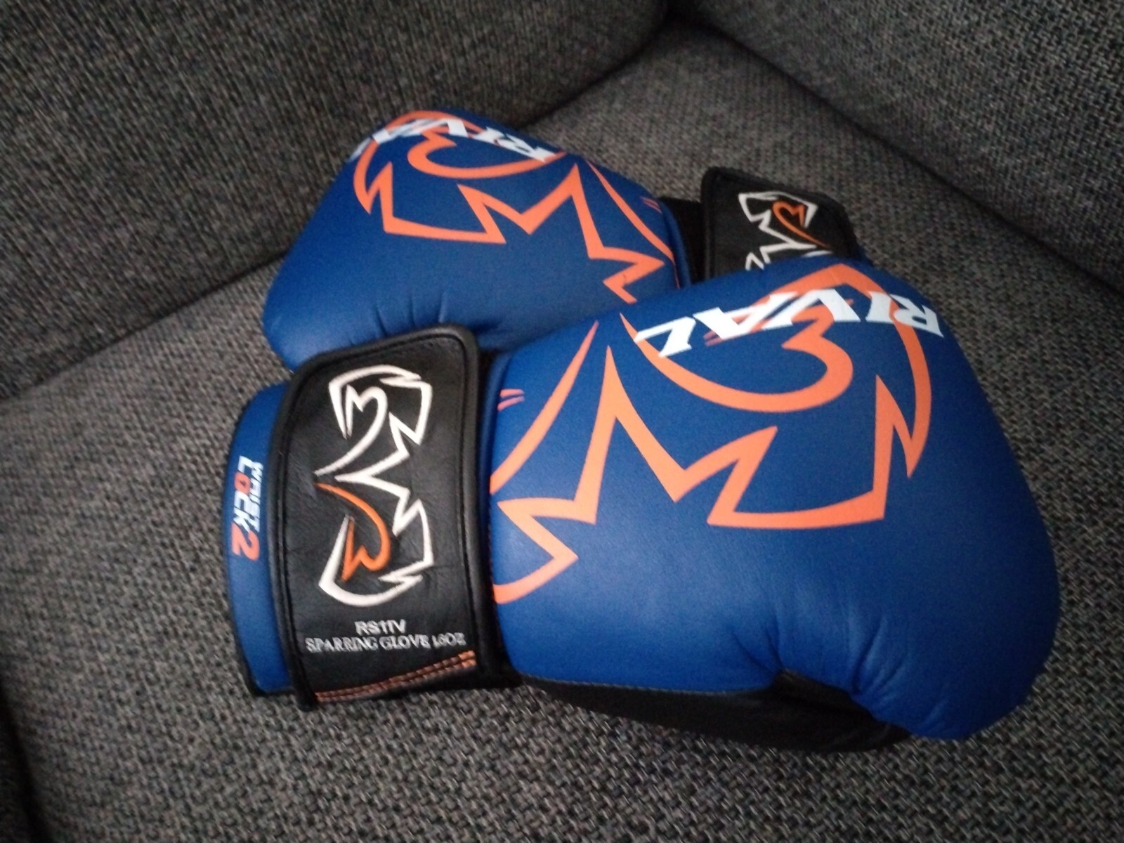 Gants de boxe Rival d'entraînement en cuir microfibre et coutures doublées - 2