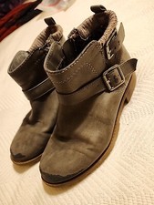 Girl's Wonder Nation Gray Buckled Zip Up Ankle Boots Size 2