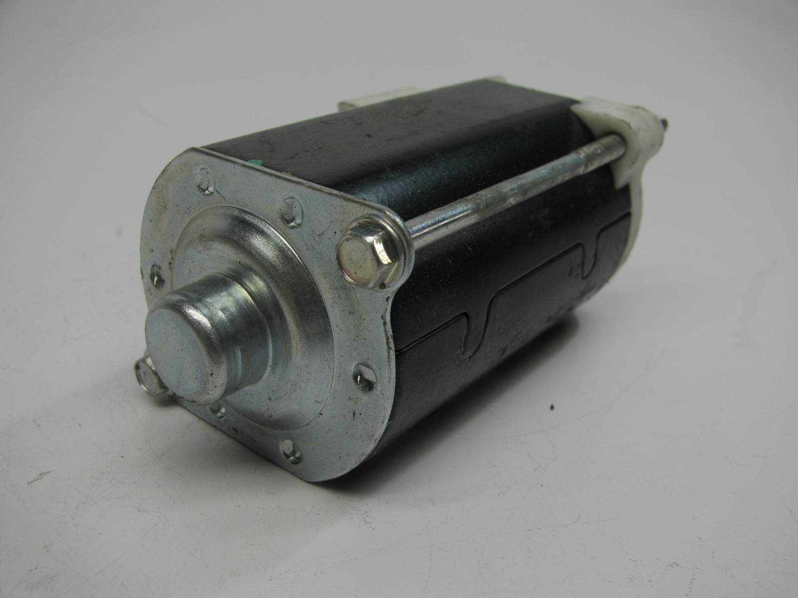 NEW - OUT OF BOX 5709650 Front Right Seat Recline Motor 97-98 