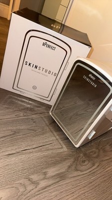 Bperfect Skin Studio Hautpflege Kühlschrank nagelneu nie benutzt mit Karton