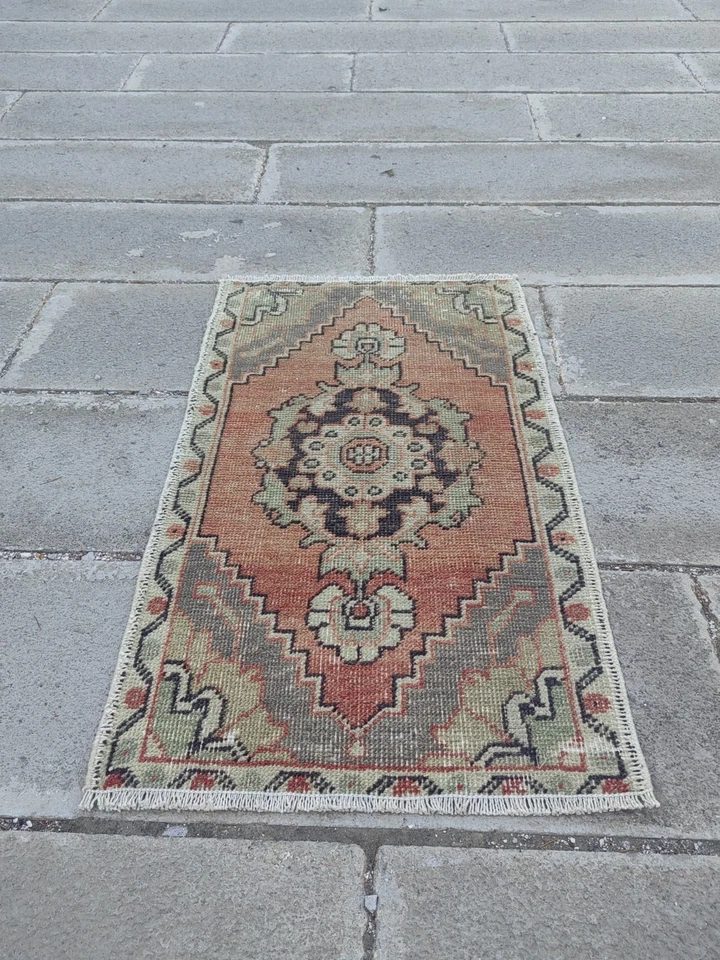 Small Turkish Oushak Rug 3x1.7 ft – Vintage Wool Mat, Peach & Sage - Image 3 of 4