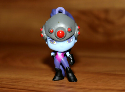 Blizzard Overwatch mini Figure Keychain Backpack Hanger Series 1 Widowmaker 2017