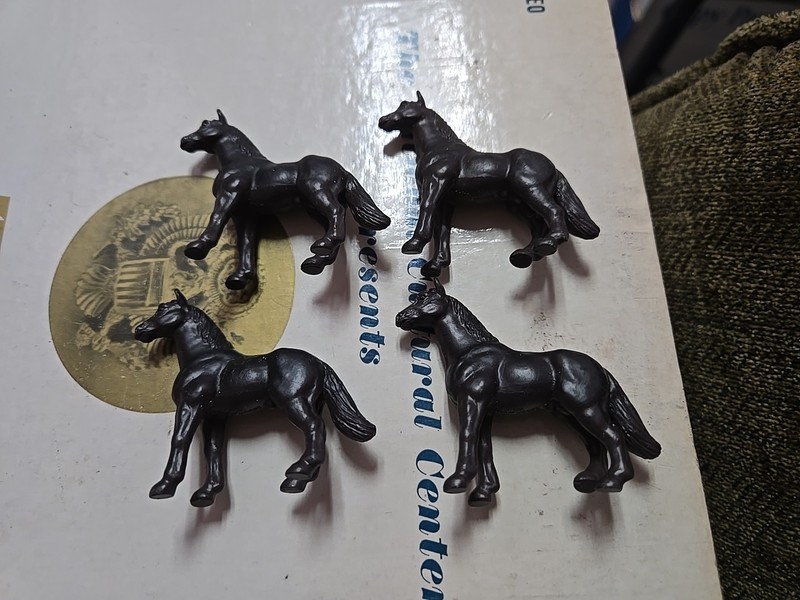 Safari Ltd Lot Of 4 Mini Chestnut Horse Made In China SLP Used