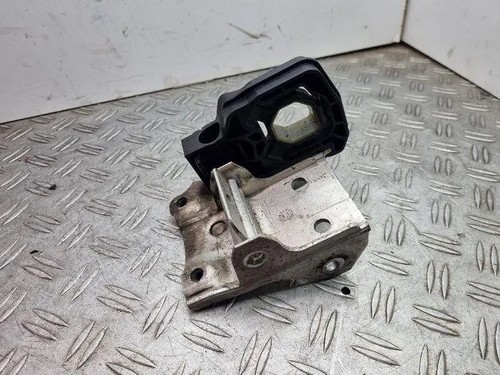 BMW 7 F01, F02 Kühlerhalter 7575247 17117575247 7186513 3.00 Diesel 24171821