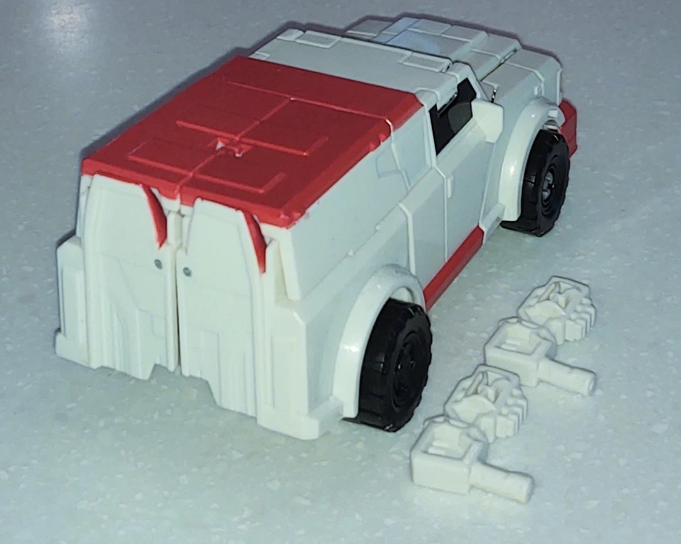 Transformers Robots in Disguise RATCHET Complete Rid Warrior 2015  - Image 2 of 4