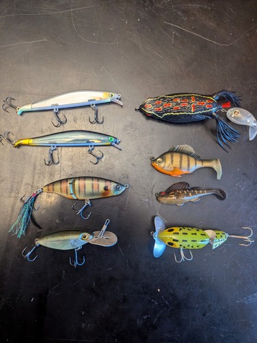 Lot De Leurres De Pêche Occasion - Type Jig En Forme De Poisson