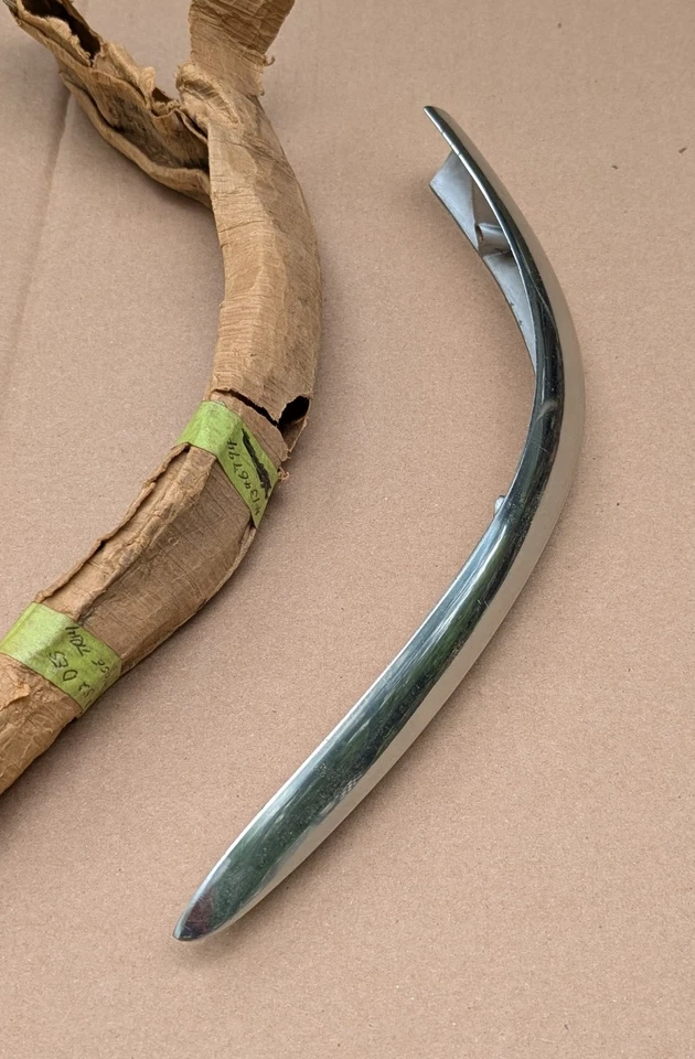 1951 1952 DeSoto Deluxe Custom S15 NOS MoPar Left Fender GRILLE EXT MOLDING - Image 4 of 4