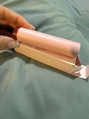 Glossier G Suit Soft Touch Lip Crème Liquid Lipstick Strike Velvet 0.20 fl oz