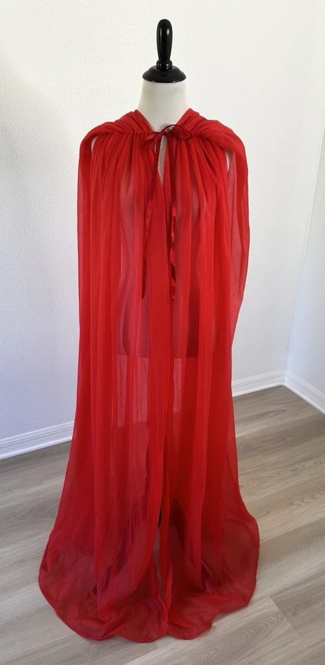 Lencería de fantasía vintage bata de nailon roja transparente hecha en EE. UU. Foto 3 de 4