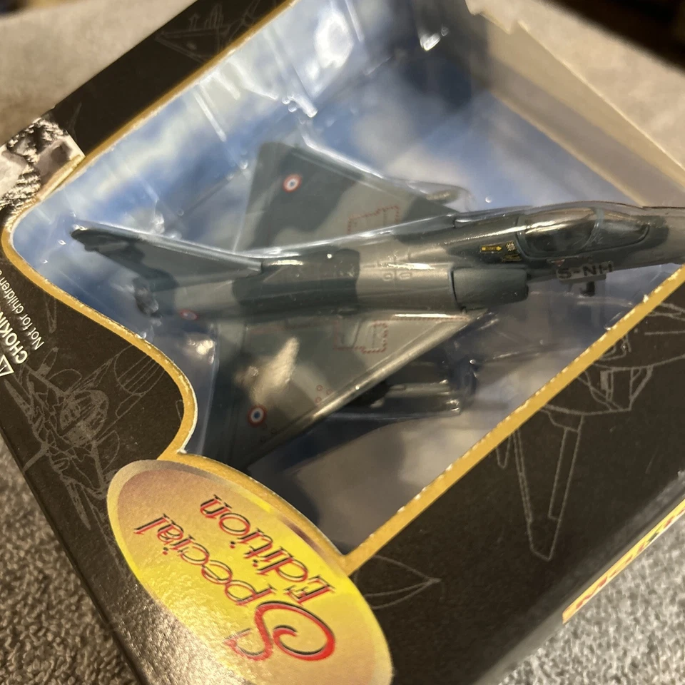 Maisto Air Force Special Edition Mirage 2000C Die Cast - Image 4 of 4