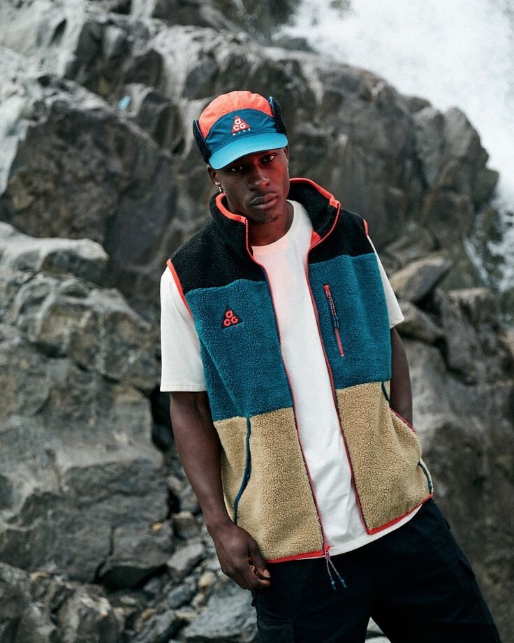 nike acg fleece gilet