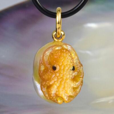 Octopus Süd See Perle Anhänger Geschnitzter Perlmutt Vermeil Sterling 6.31g