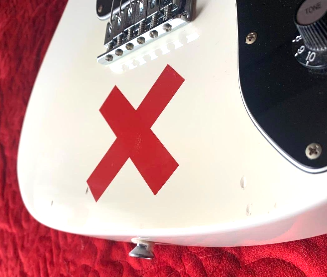 Squier by Fender Deryck Whibley Signature Telecaster SUM41 Squier by Fender Deryck Whibley Signature Telecaster SUM41