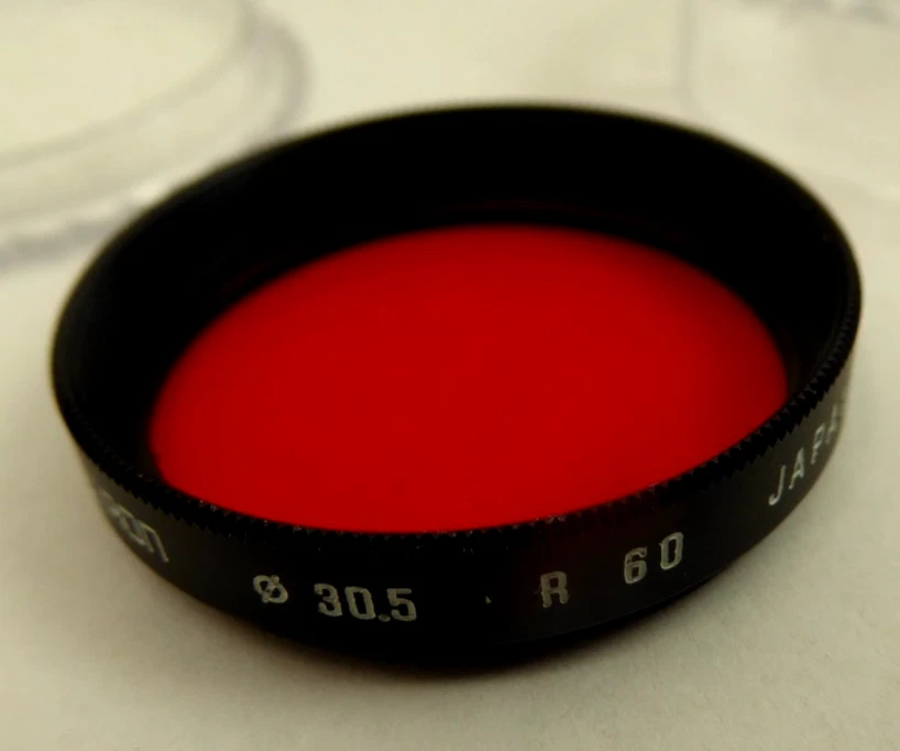 TAMRON 30.5mm Red R-60 Rear Mounting Filter + Case ===Mint===