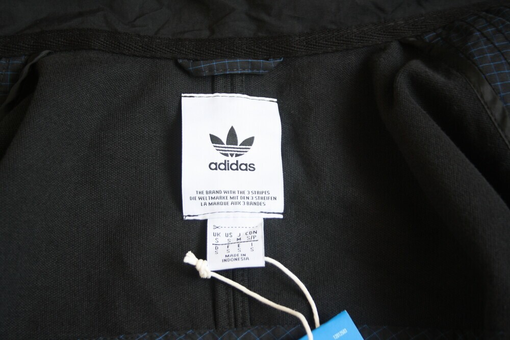 adidas gazelle silver green womens NSW TECH JACKET  Sesinko