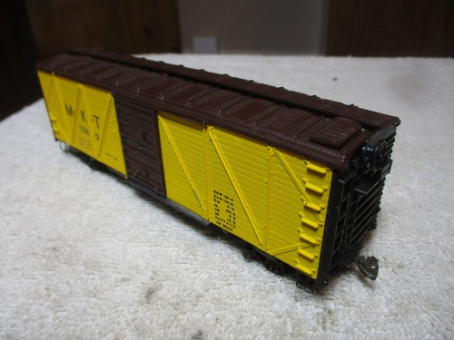 Roundhouse Box Car Missouri Kansas & Texas Rd# MKT 79812 - Metal - HO Completo | Zustand: Used