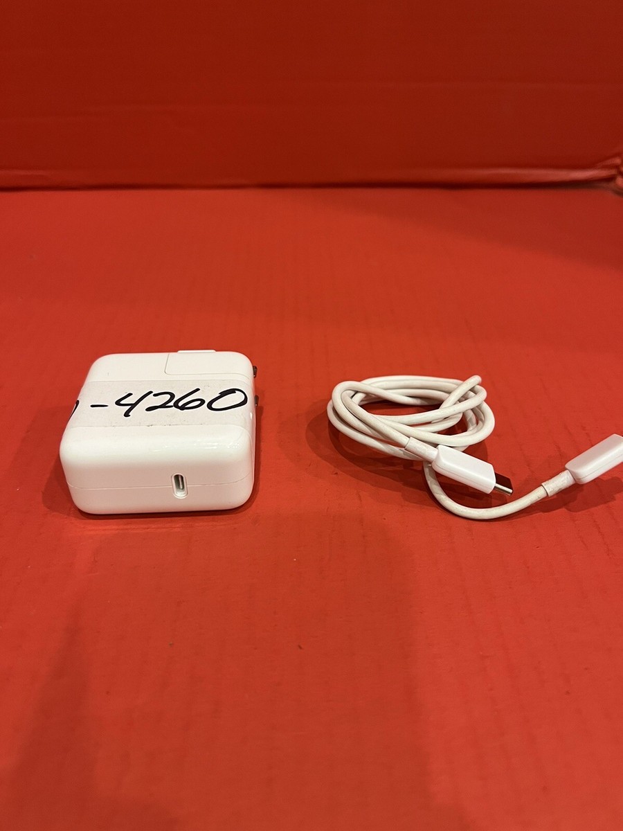 Apple MacBook Air A2337 MGN63LL/A 13