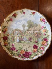 Royal Albert England The Celebration of Old Country Roses Garden Plate 8.25