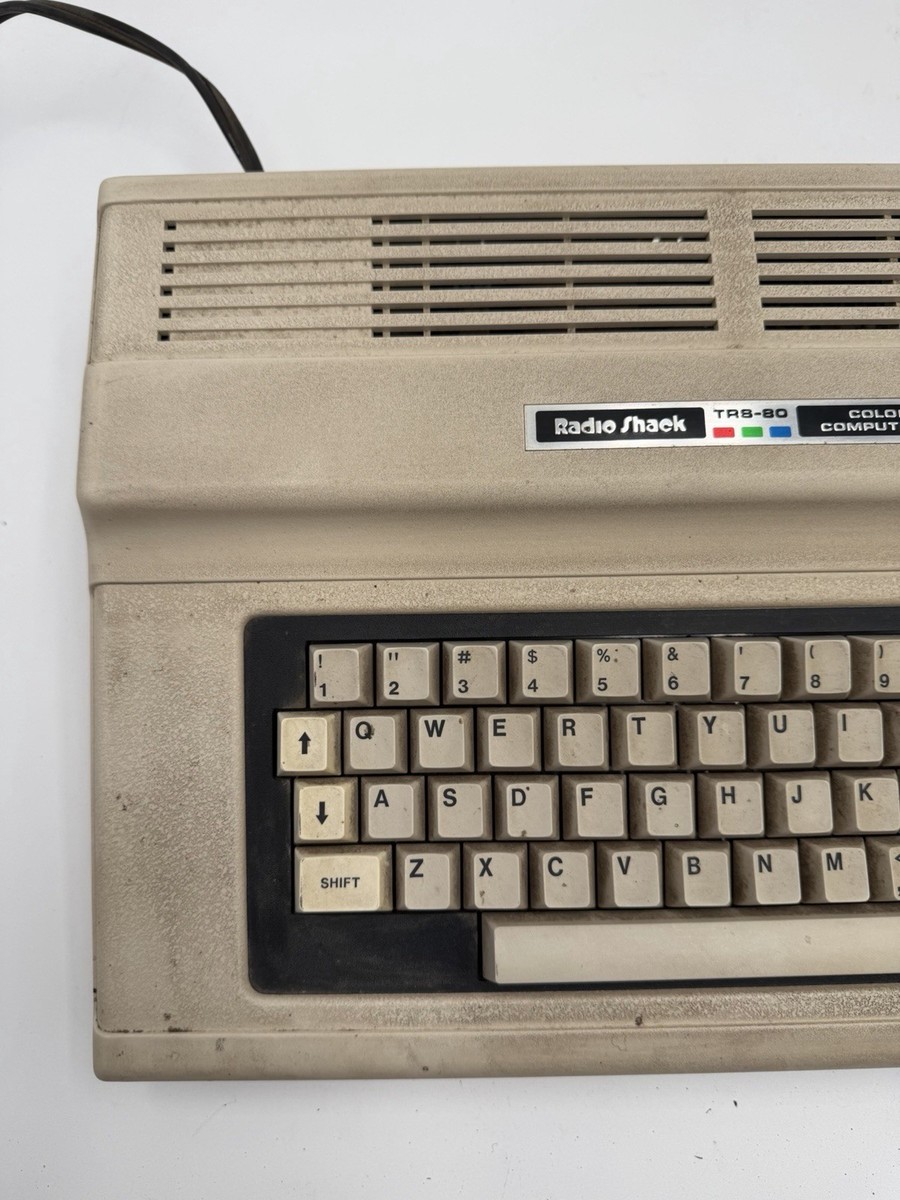 Radio Shack Tandy TRS-80 Color Computer 2 26-3027 Powers On Boots