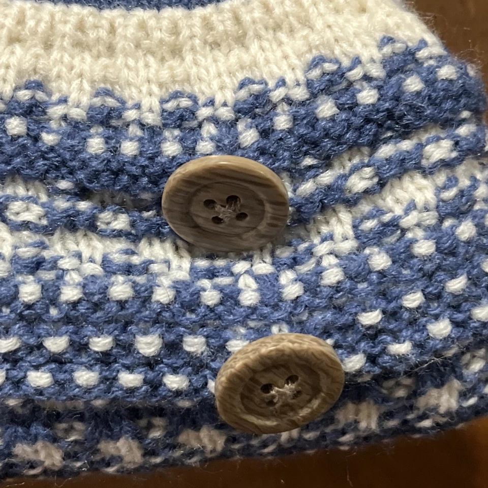 NUEVO CON ETIQUETAS Calcetines Bota Simply Noelle Azul Off White Longitud Alta Detalle Botón Nórdico Foto 3 de 4