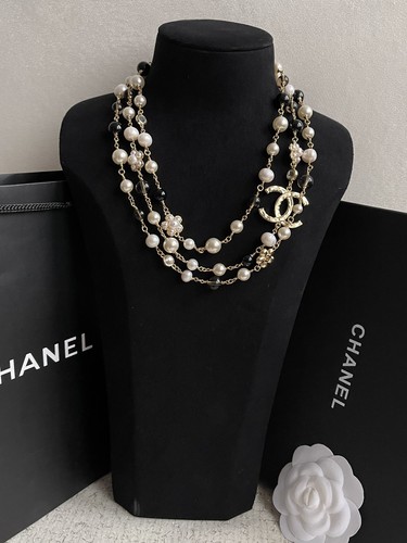 CHANEL Light Gold Hardware Multi-layer Chain Crystal Inlaid CCS Pearl Necklace
