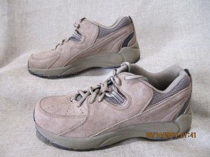 hush puppies zero g sneakers