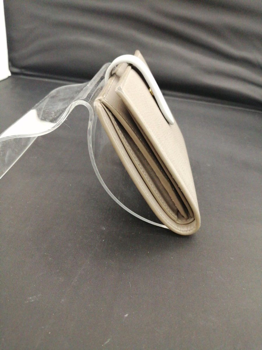 CELINE Medium Strap Wallet グレー CELINE Grained Calfskin Medium Multifunction Strap Wallet