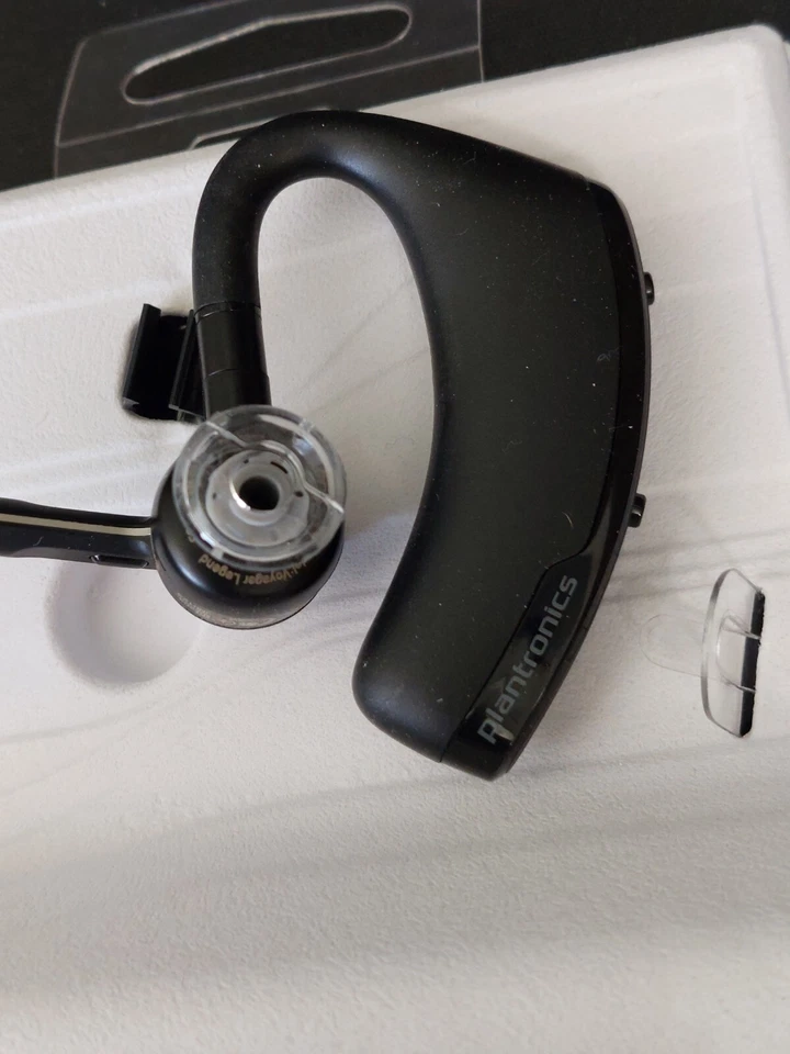 Auriculares inalámbricos Bluetooth Plantronics Voyager Legend con micrófono Foto 4 de 4
