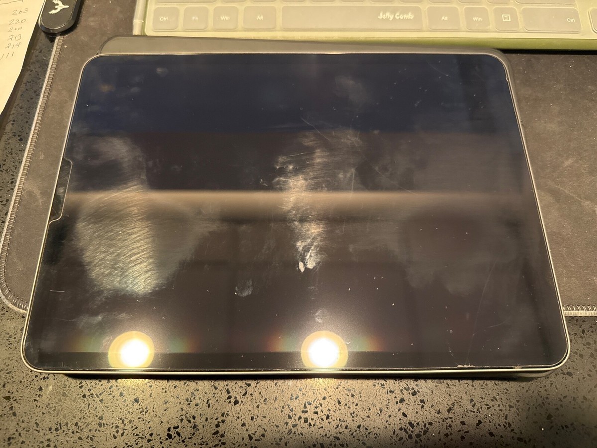 Apple iPad Pro 11-inch (3rd generation) M1 128 GB, Wi-Fi + 5G, 11