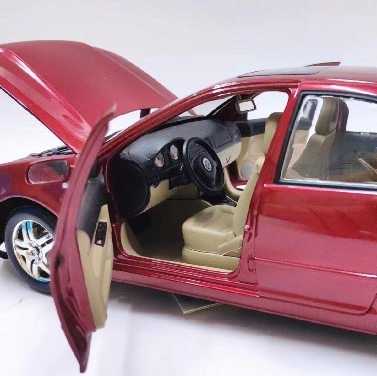 1/18 Volkswagen Bora / Jetta China 2001 FAW VW Dealer Discontinued