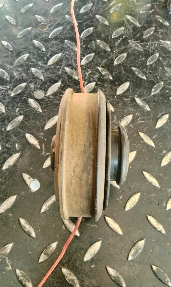 John Deere 250G Recortadora Weed Wacker Cabezal Eléctrico Asm con Cuerda Modelo TY250GD NLA Foto 2 de 4