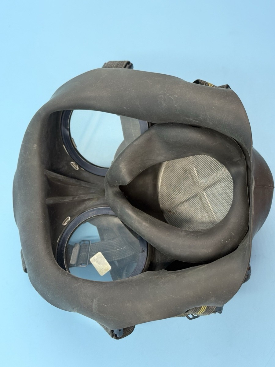 【実物美品】 カナダ軍C3ガスマスク 1971年製 Vintage Canadian C3 Military Surplus Gas Mask W/ New Filter | eBay