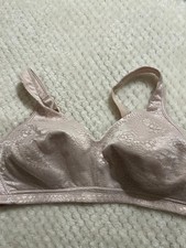 Playtex 18 Hour WF Comfort Bra Style 5453 beige color size 44C EUC
