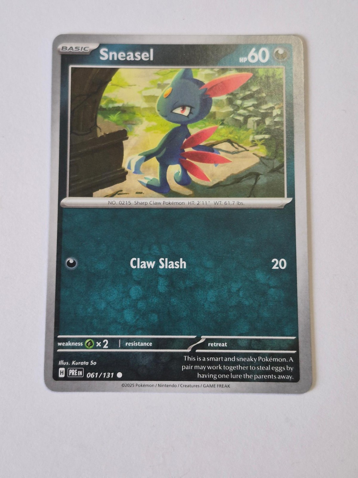 Sneasel 061/131 Common Prismatic Evolutions Pokemon Near Mint