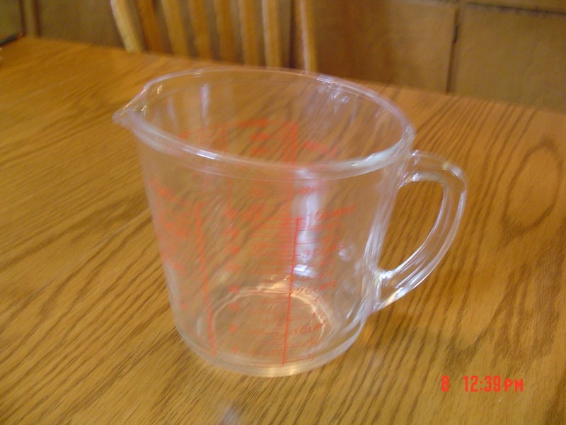 Vintage Fire King Anchor Hocking 4-cup/ 1qt  Measuring Cup Glass #499 Red Letter