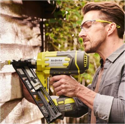 Ryobi ONE+ 18V Nagler R15GN18-0 ( AirStrike-Technologie ) ohne Akku Ladegerät